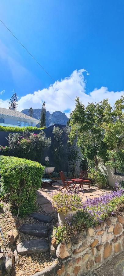 Finchley Guesthouse In Camps Bay Кейптаун Екстериор снимка