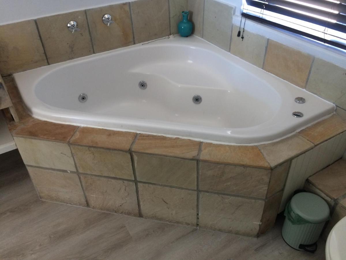 Finchley Guesthouse In Camps Bay Кейптаун Екстериор снимка