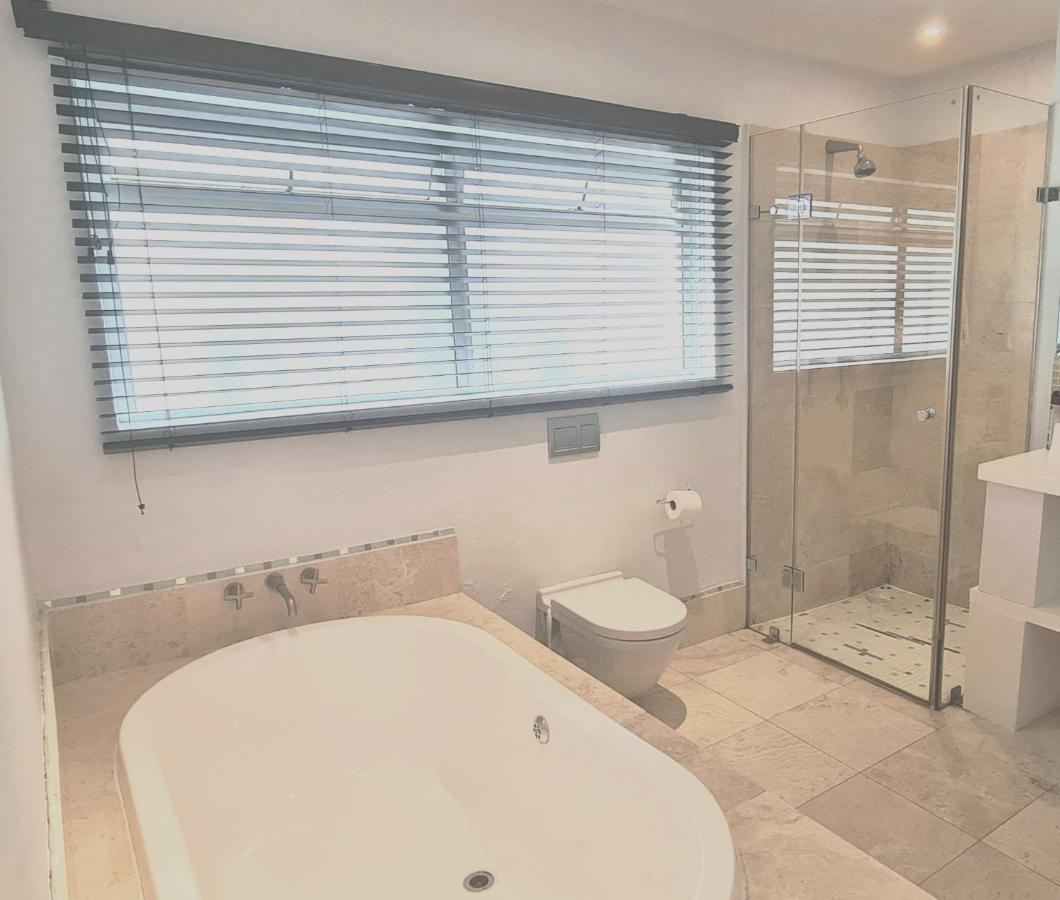 Finchley Guesthouse In Camps Bay Кейптаун Екстериор снимка