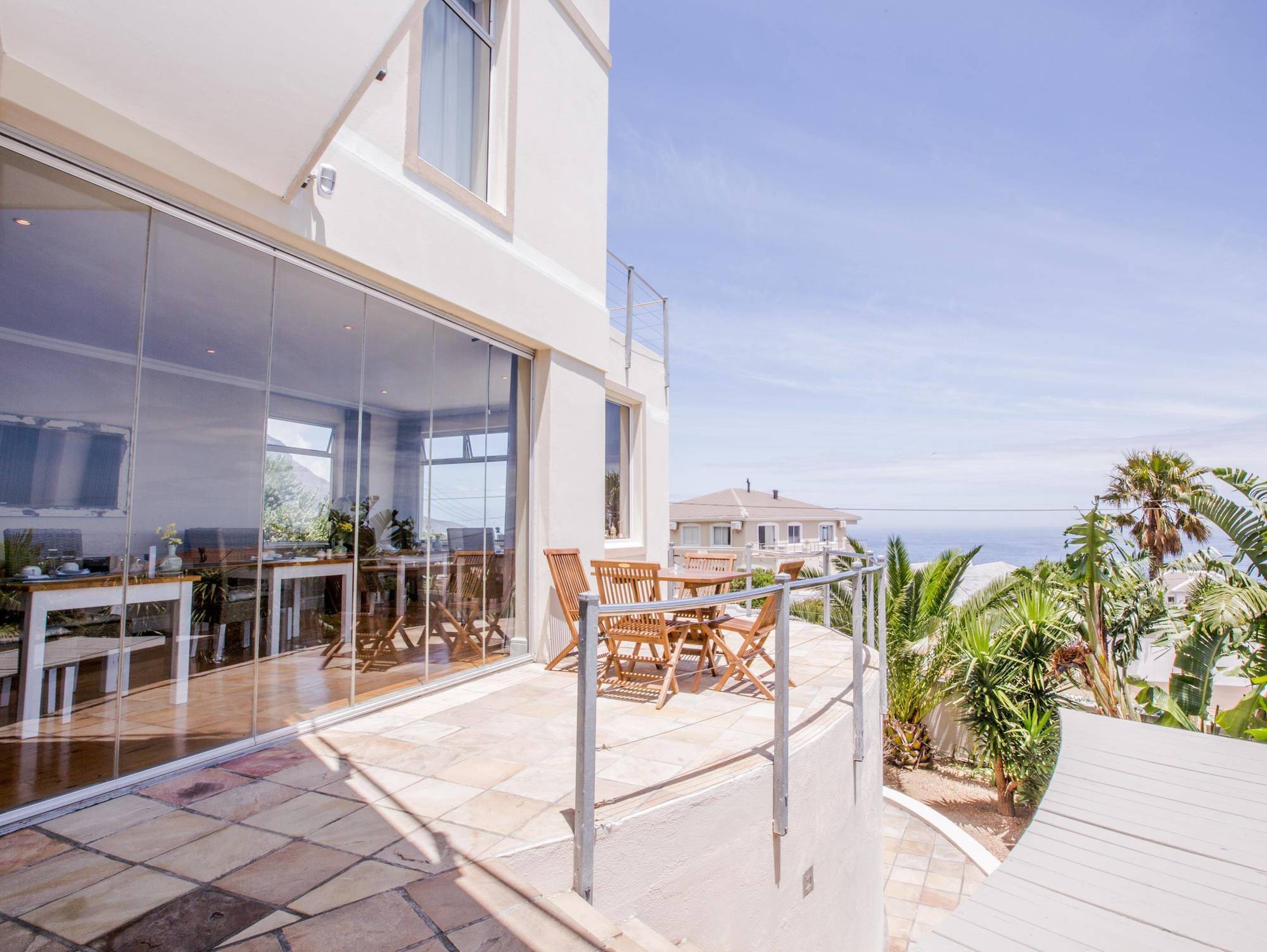 Finchley Guesthouse In Camps Bay Кейптаун Екстериор снимка